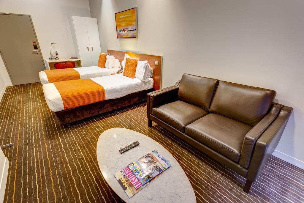 มันตรา ชาร์ลส์ โฮเทล ลอนเซสตัน Hotel ลอนเชสตัน ภายนอก รูปภาพ